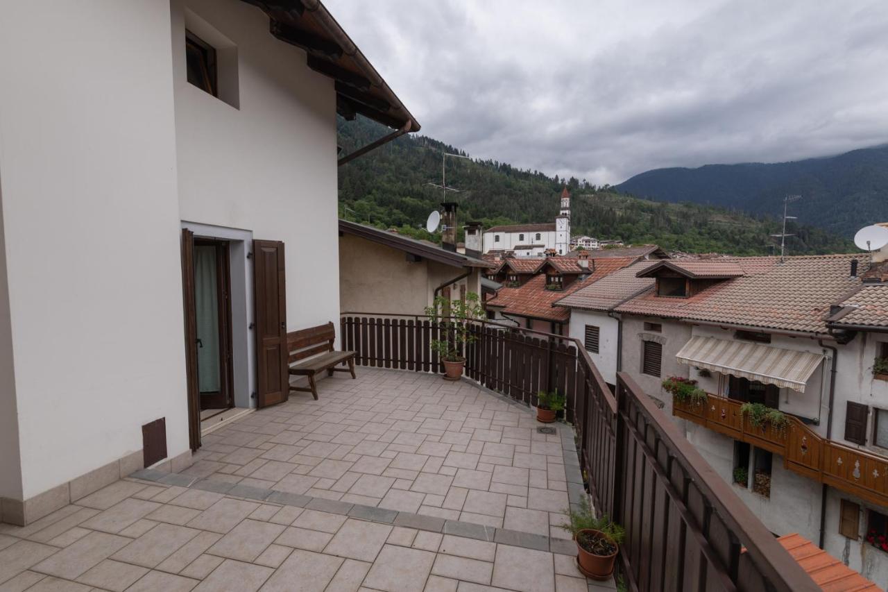 Hotel Del Negro Sutrio Luaran gambar